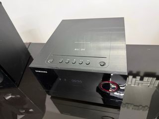 Minicadena Samsung CD USB AUX MP3 2 altavoces