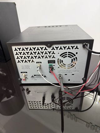 Minicadena Samsung CD USB AUX MP3 2 altavoces