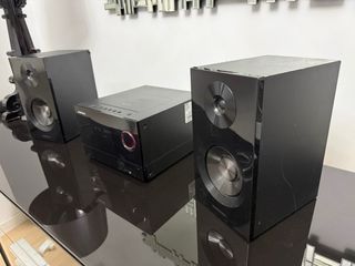 Minicadena Samsung CD USB AUX MP3 2 altavoces
