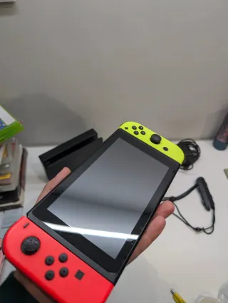 Nintendo Switch Rosso/Giallo Completo