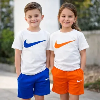 Conjuntos de niño/niña. 25€