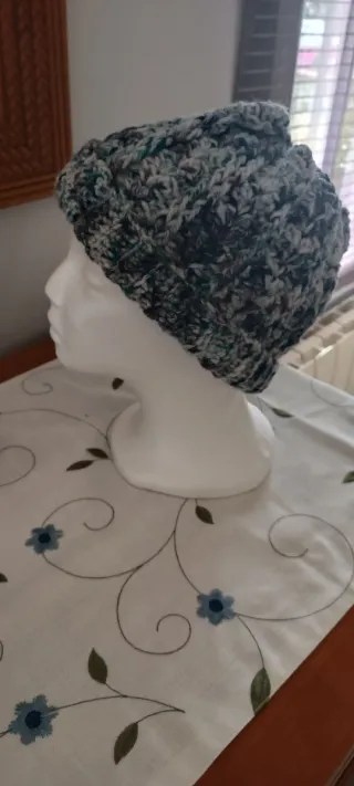 Berretti e guanti all'uncinetto