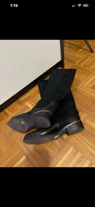 Botas altas negras