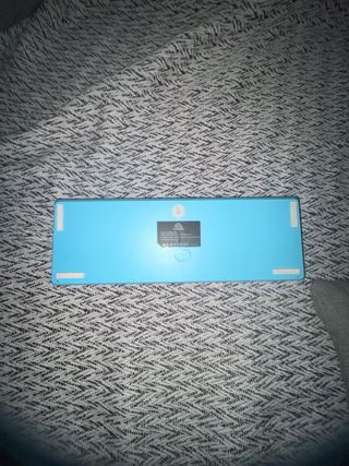 Teclado Mecánico Blanco, Azul y Rojo