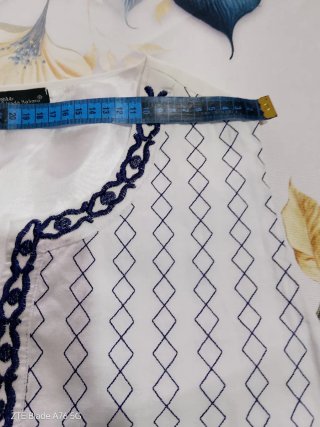 Abito donna bianco e blu ricamato