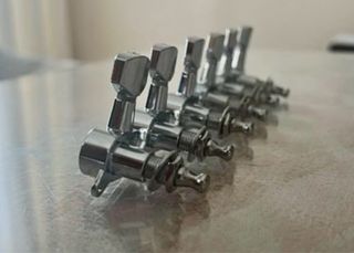 Clavijero afinación Squier