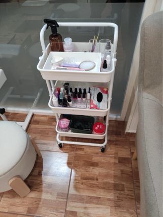 Traspaso salón de uñas y peluqueria