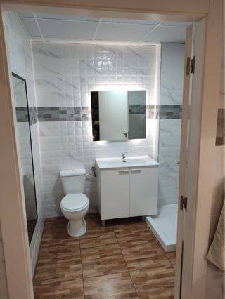 Traspaso salón de uñas y peluqueria