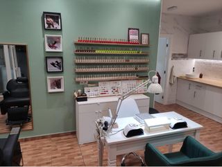 Traspaso salón de uñas y peluqueria