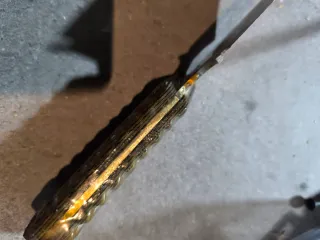 Cuchillo de caza con mango decorado