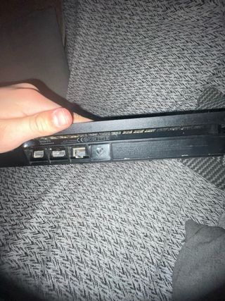 PS4 (PlayStation 4) con pegatina Monster