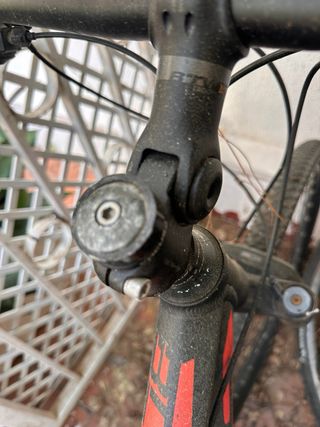 Bicicleta FOCUS para reparar