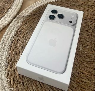 iPhone 17 Pro Max Plata