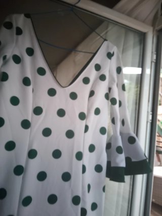 Vestido de flamenca lunares blanco y verde
