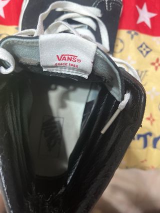 Zapatillas Vans Sk8-Hi Negras y Blancas