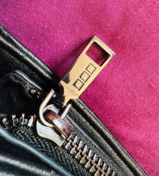 Bolso Misako con tachuelas