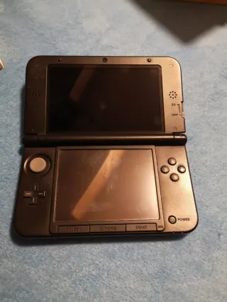 Nintendo 3DS XL Roja