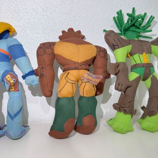 Gormiti Livro La Gran Historia + 3 Peluches