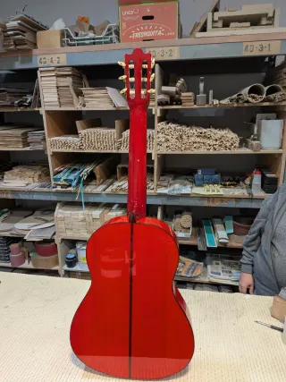 Guitarra Flamenca de ciprés Roja