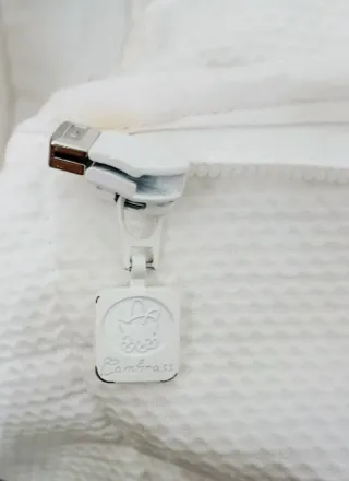 Minicuna blanca con colchón