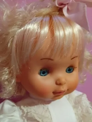 Lote de juguetes: Muñeca, Peppa Pig, etc.