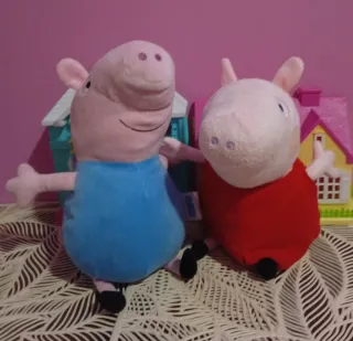 Lote de juguetes: Muñeca, Peppa Pig, etc.