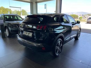 Peugeot 3008 PureTech 130 SANDS Allure Pack EAT8 96 kW (130 CV)