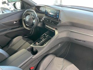 Peugeot 3008 PureTech 130 SANDS Allure Pack EAT8 96 kW (130 CV)