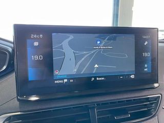 Peugeot 3008 PureTech 130 SANDS Allure Pack EAT8 96 kW (130 CV)