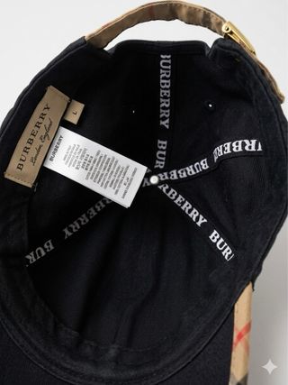 Gorra Burberry Negra y Beige