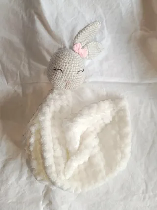 Conjunto conejitos crochet bebé