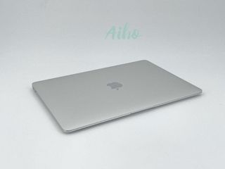 MacBook Air 13" (2019) Intel Core i5 1.6GHz 2 núcleos - SSD 128GB - RAM 8GB - Plata