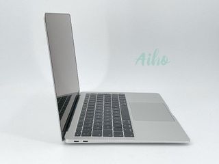 MacBook Air 13" (2019) Intel Core i5 1.6GHz 2 núcleos - SSD 128GB - RAM 8GB - Plata