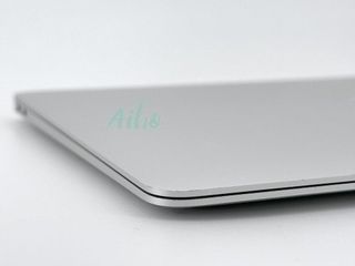 MacBook Air 13" (2019) Intel Core i5 1.6GHz 2 núcleos - SSD 128GB - RAM 8GB - Plata