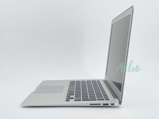 MacBook Air 13" Intel Core i5 1.4GHz 2 núcleos - Disco 128Gb SSD - RAM 4Gb