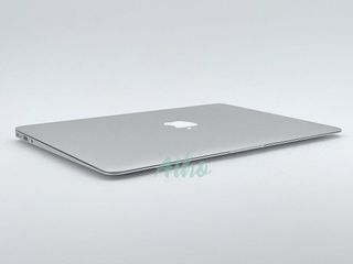 MacBook Air 13" Intel Core i5 1.4GHz 2 núcleos - Disco 128Gb SSD - RAM 4Gb