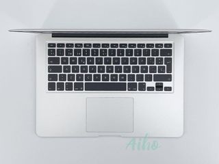 MacBook Air 13" Intel Core i5 1.4GHz 2 núcleos - Disco 128Gb SSD - RAM 4Gb