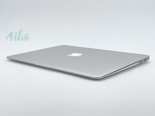 MacBook Air 13" Intel Core i7 2 núcleos 1.7GHz - SSD 256Gb - RAM 8Gb