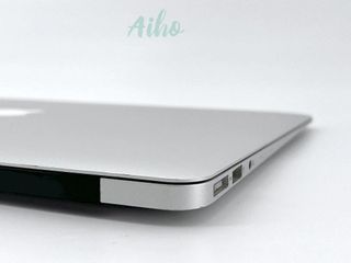 MacBook Air 13" Intel Core i7 2 núcleos 1.7GHz - SSD 256Gb - RAM 8Gb