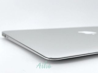 MacBook Air 13" Intel Core i7 2 núcleos 1.7GHz - SSD 256Gb - RAM 8Gb