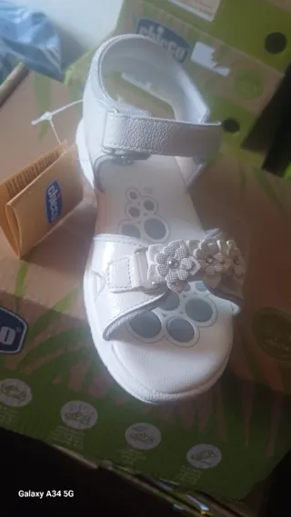 Sandália menina Chicco branca número 30