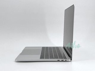 MacBook Pro 13" (2019) Intel Core i5 2.4GHz 4 núcleos - SSD 1TB - RAM 8GB - Plata
