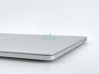 MacBook Pro 13" (2019) Intel Core i5 2.4GHz 4 núcleos - SSD 1TB - RAM 8GB - Plata