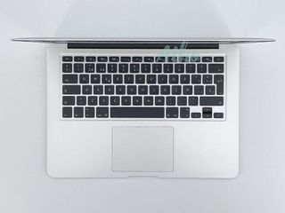 MacBook Air 13" - Intel Core i5 1.8GHz 2 núcleos - SSD 512GB - RAM 8GB