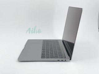 MacBook Pro 13" (2019) Intel Core i7 2.8GHz 4 núcleos - SSD 256GB - 16GB RAM - Gris Espacial