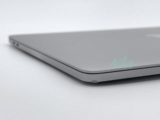 MacBook Pro 13" (2019) Intel Core i7 2.8GHz 4 núcleos - SSD 256GB - 16GB RAM - Gris Espacial