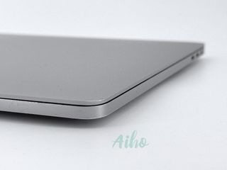 MacBook Pro 13" (2019) Intel Core i7 2.8GHz 4 núcleos - SSD 256GB - 16GB RAM - Gris Espacial