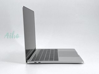 MacBook Pro 13" (2019) Intel Core i7 2.8GHz 4 núcleos - SSD 512GB - 16GB RAM - Plata