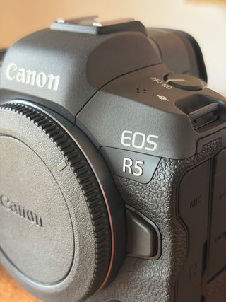 Canon EOS R5 Cuerpo 2 años garantia