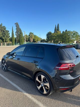 Volkswagen Golf GTI 220 DSG 2013